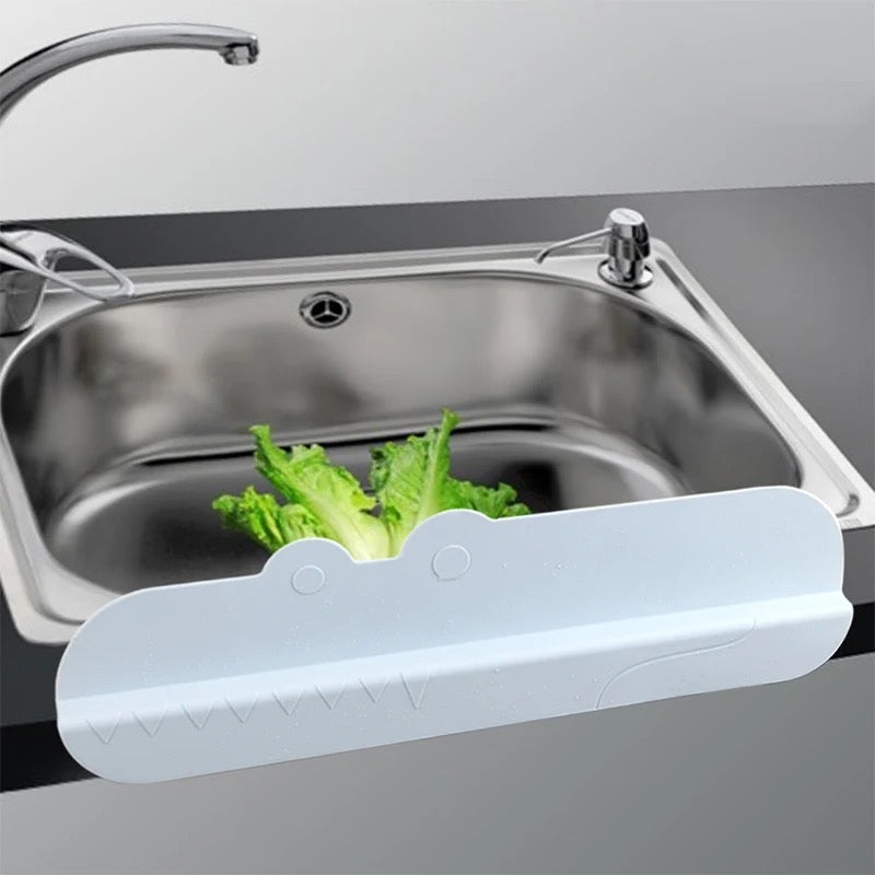 HomeEZgoods - Silicone Kitchen Sink Splash Guard for Effective Protection