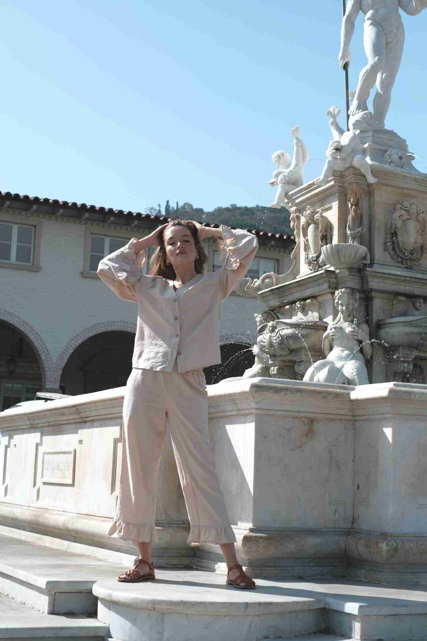 MONA Linen Jacket with Ruffles - Loose-Fit Raglan Style