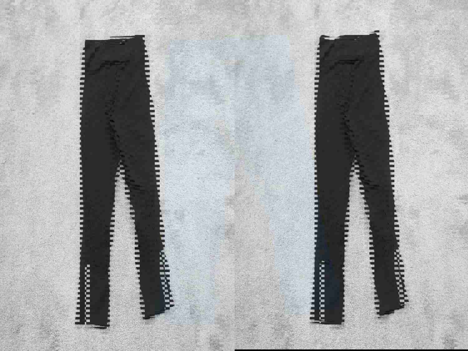 Under Armour Women's XS Black Activewear Capri Leggings with Swoosh Logo