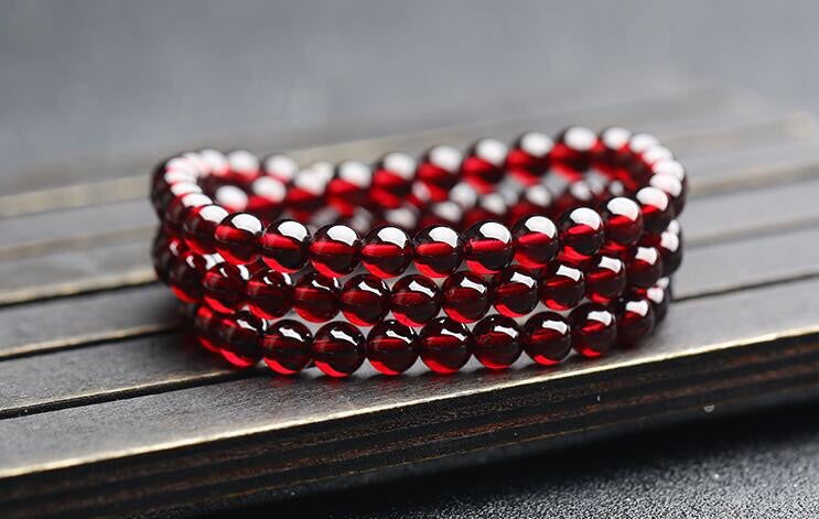 Natural Wine Red Garnet Three Ring Bracelet with 5.6-5.7mm Beads