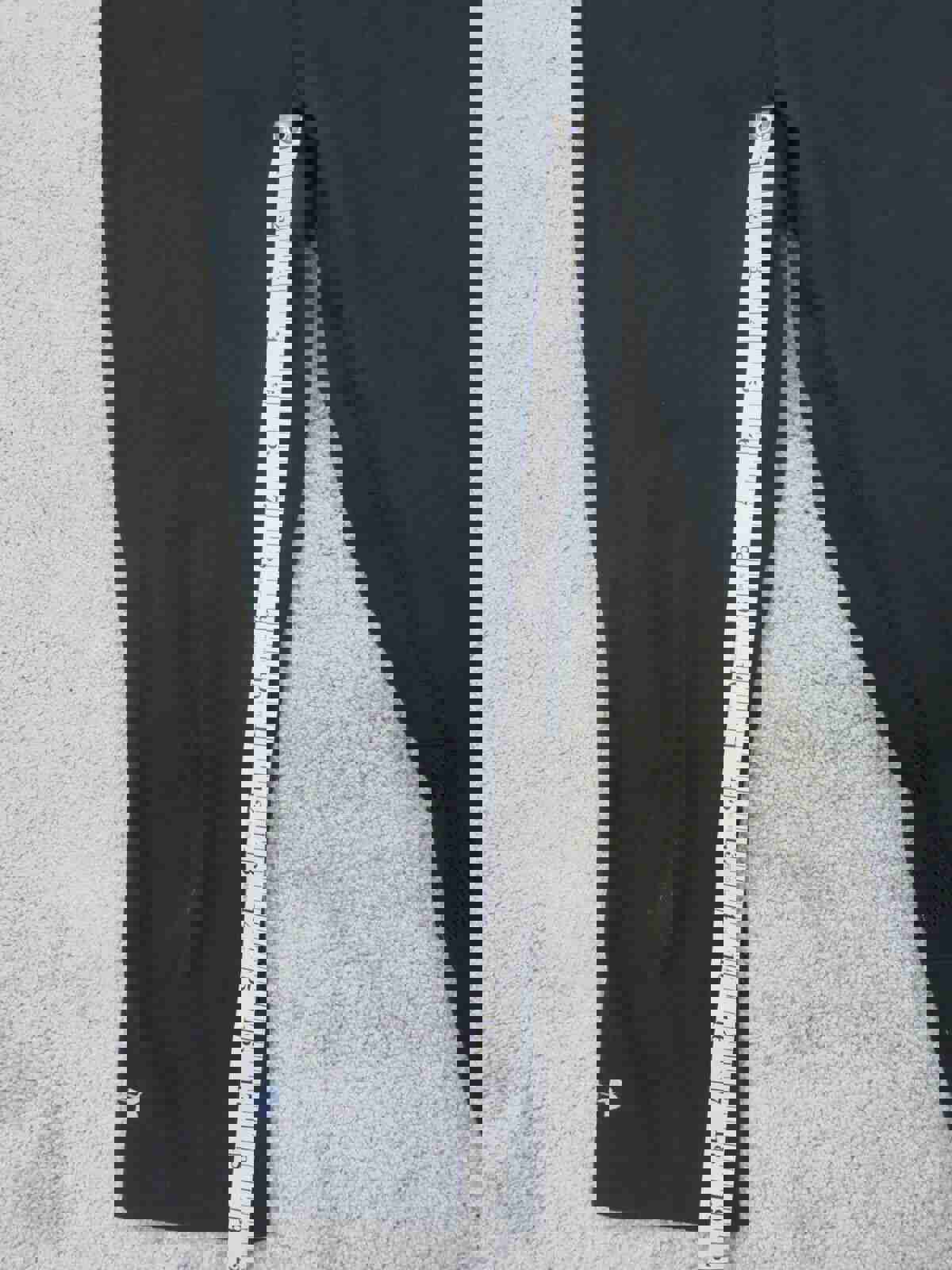 Under Armour Women's XS Black Activewear Capri Leggings with Swoosh Logo