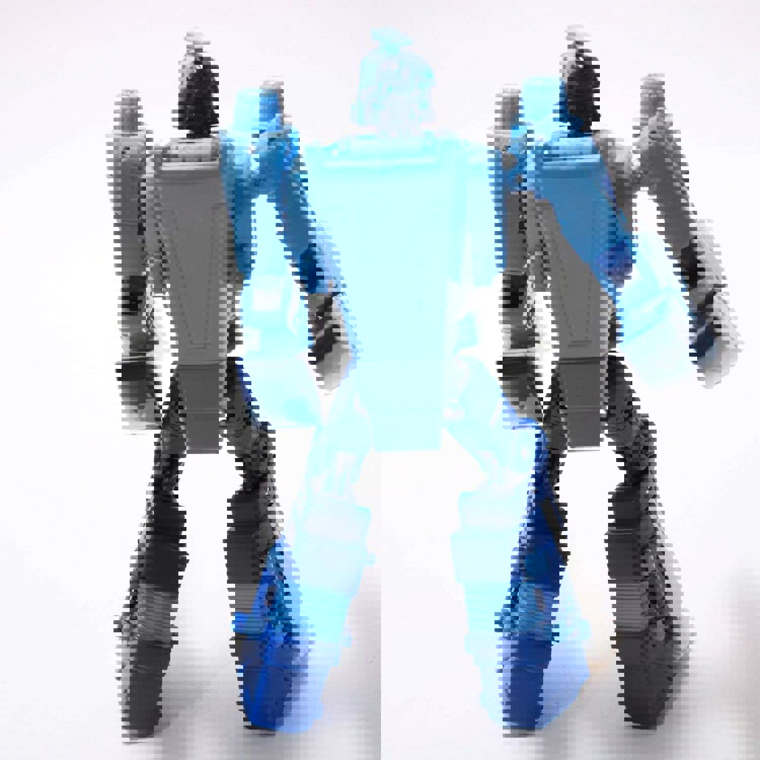 Transformers The Movie 1986 Studio Series Blurr Deluxe Class Action Figure - Complete Edition