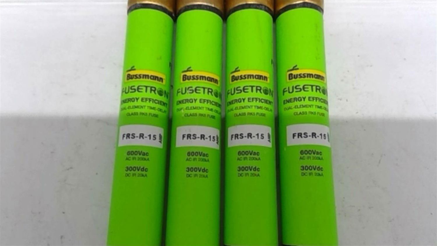 Bussmann FRSR15 Energy Efficient Dual-Element Time-Delay Fuse 15A 600V (Lot of 4)