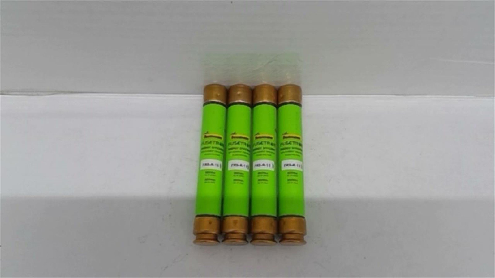 Bussmann FRSR15 Energy Efficient Dual-Element Time-Delay Fuse 15A 600V (Lot of 4)