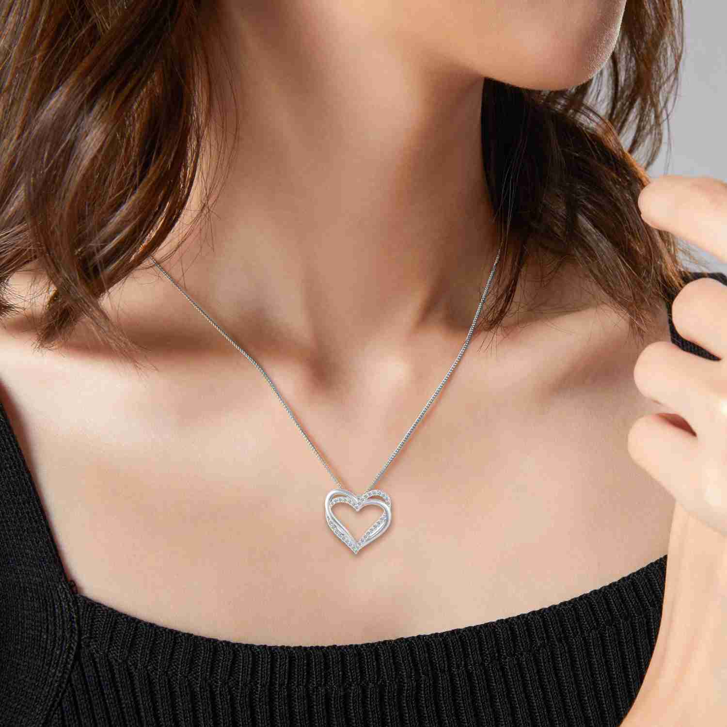 1/4 Cttw Diamond Double Heart Entwined Pendant Necklace in 925 Sterling Silver