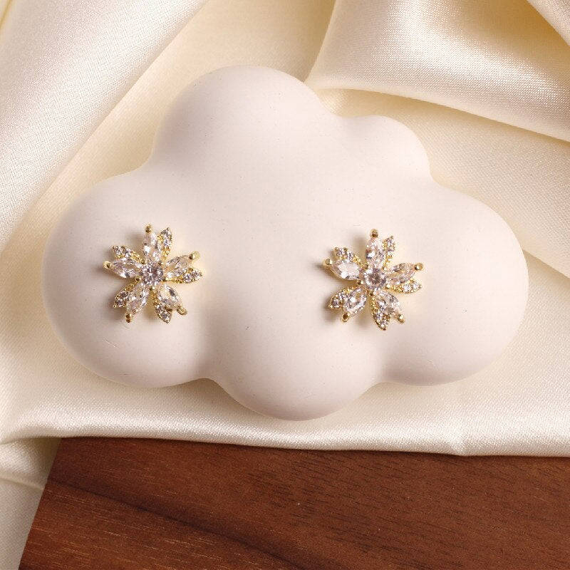 2022 Korea Exquisite Small Copper Inlay Zircon Flower Earrings for Women