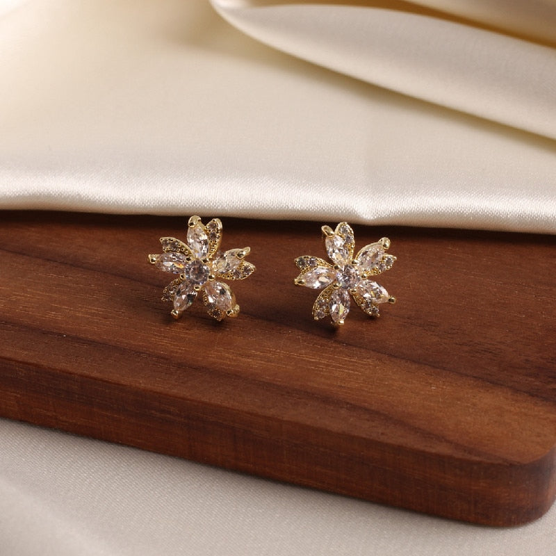 2022 Korea Exquisite Small Copper Inlay Zircon Flower Earrings for Women