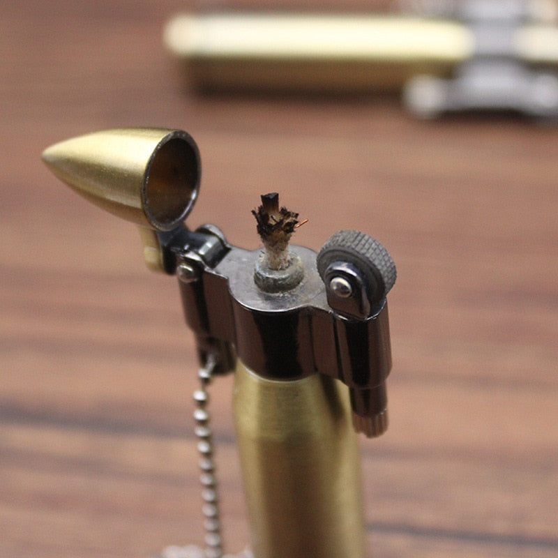 Retro Bullet Grinding Wheel Kerosene Lighter Metal Keychain for Cigar and Cigarette Smoking Accessories