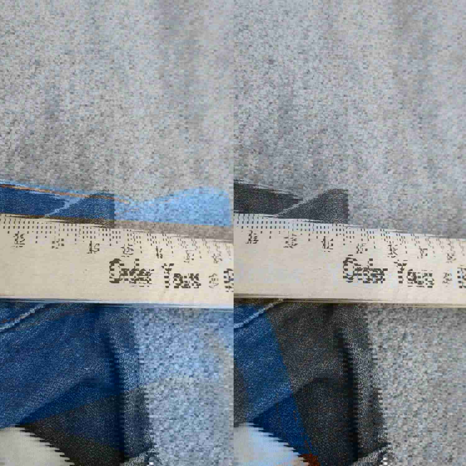 Wrangler Men's Blue Denim Straight Leg Jeans 33X36 - Lightweight & Mid Rise