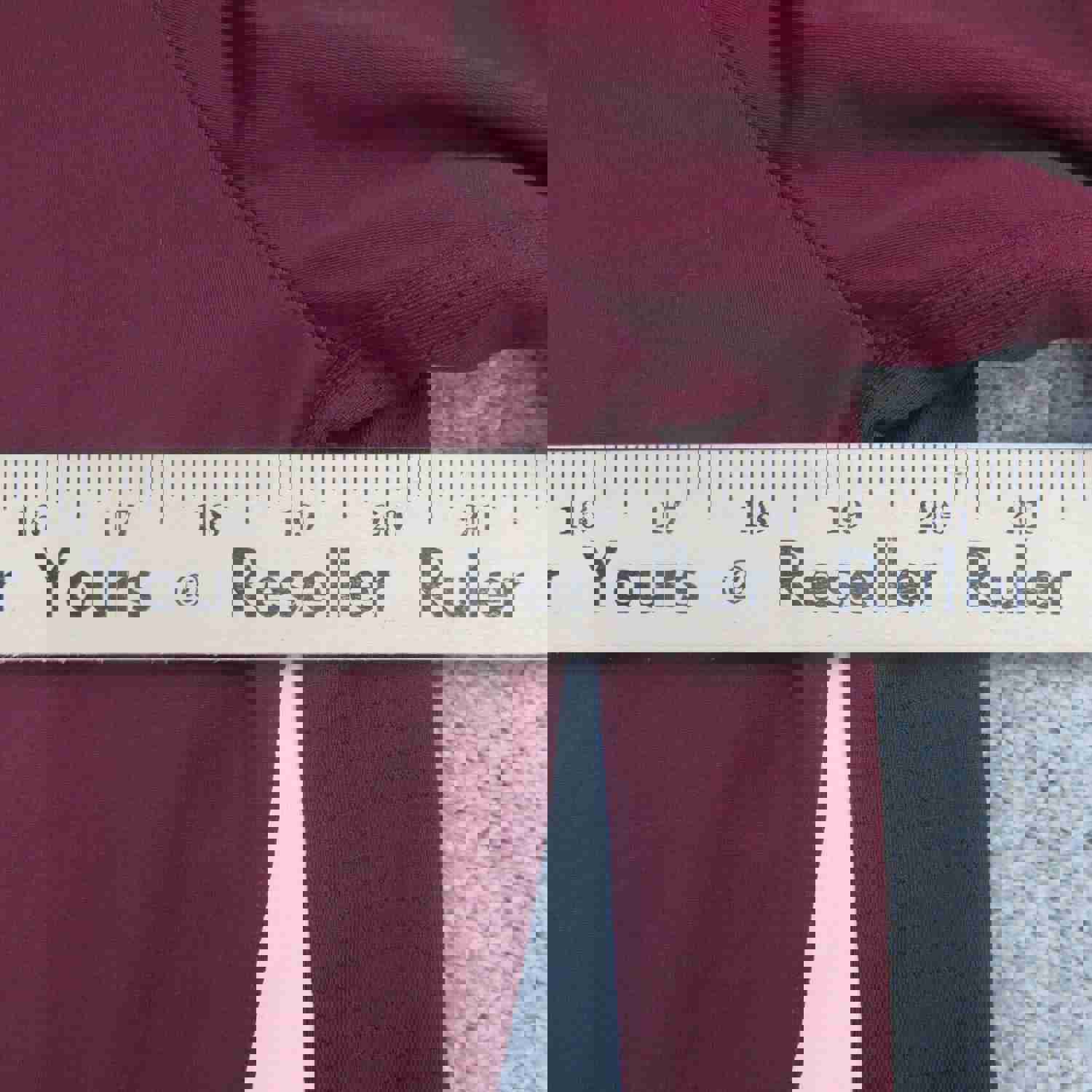 Under Armour Men's Large Red Short Sleeve V Neck Tee with Swoosh Logo