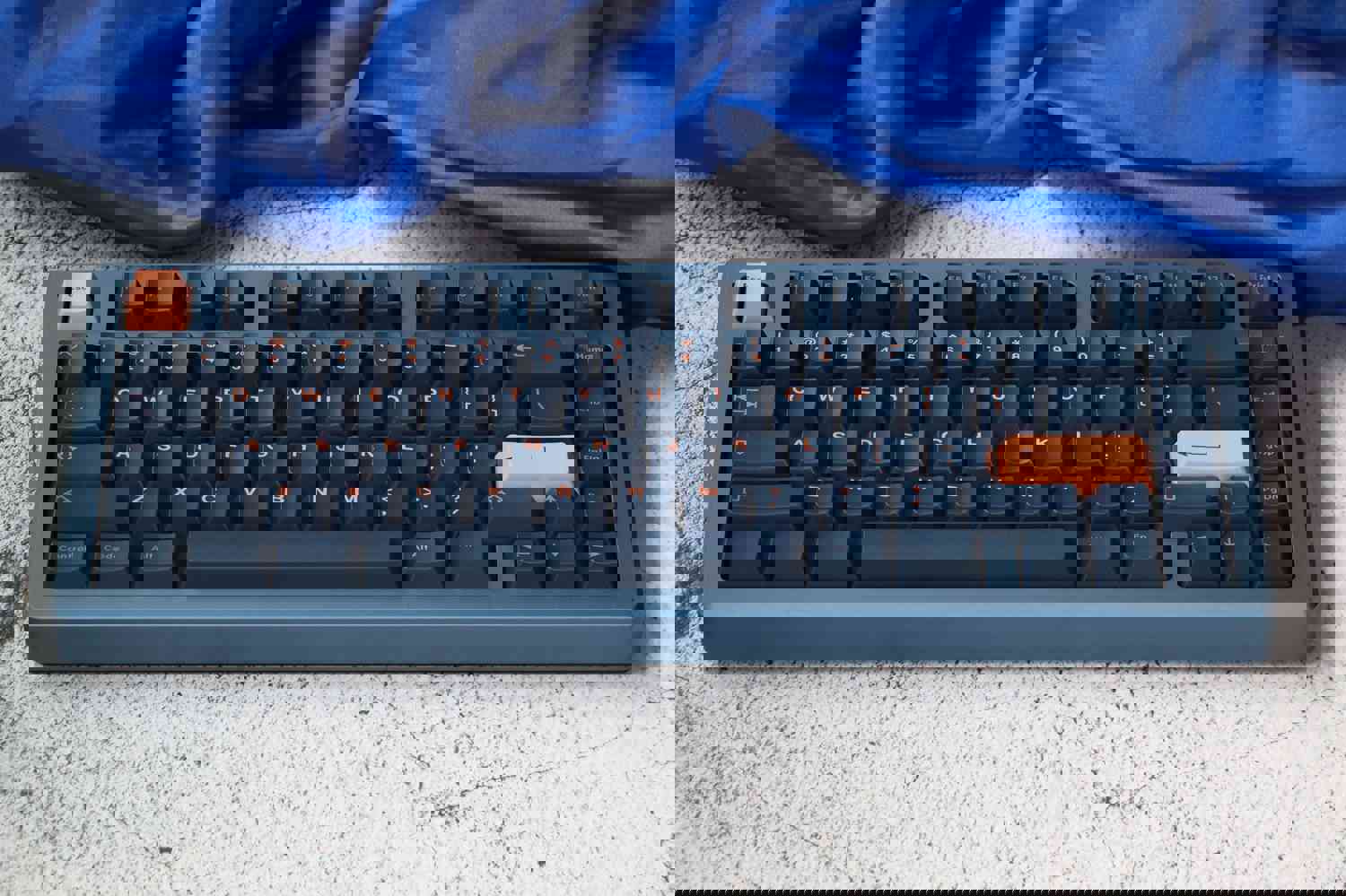 Jris75 PCB Gasket Mount Keyboard Kit - Blue & Black with PVD Weight