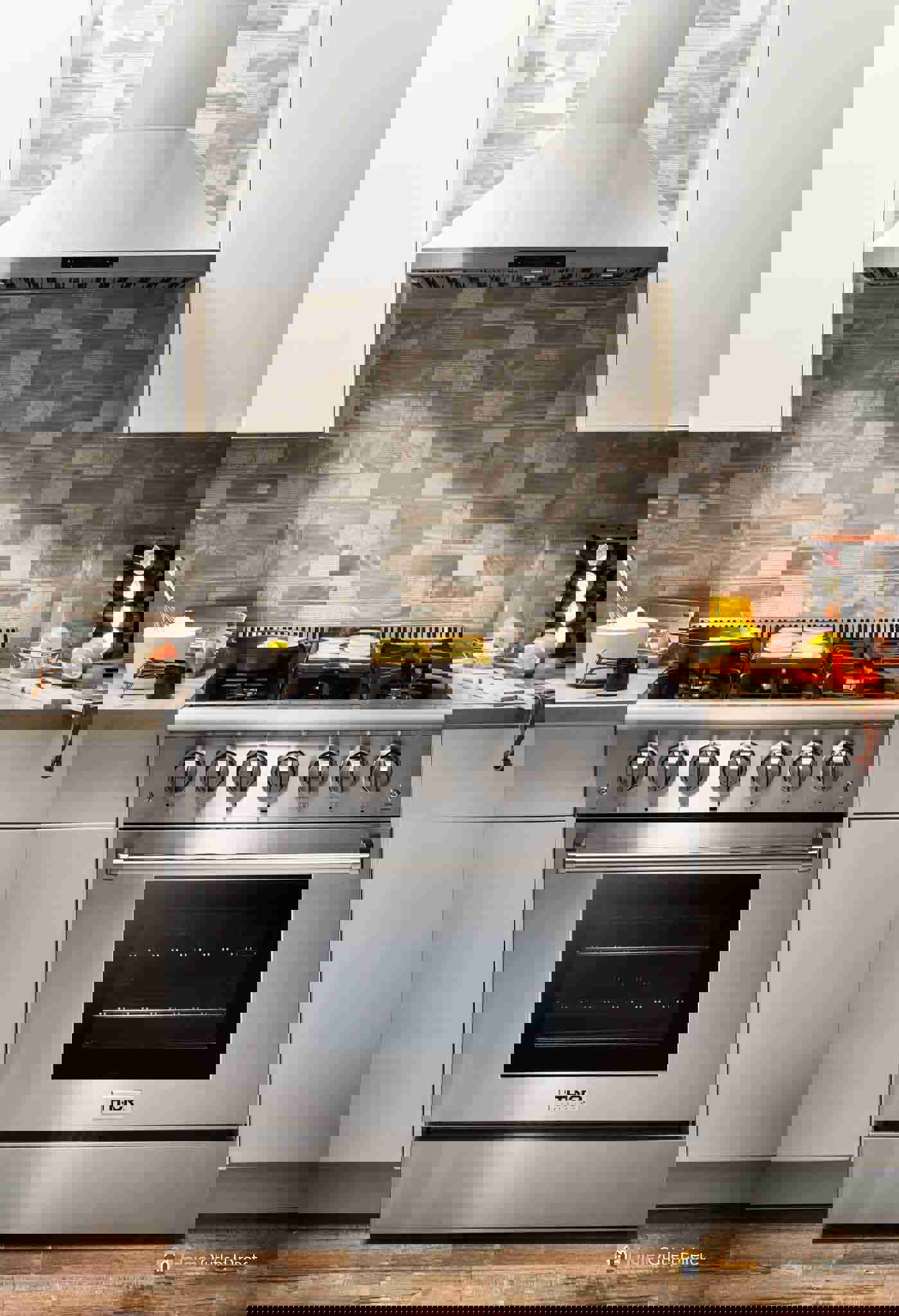 Thor Kitchen 5-Piece Pro Appliance Package - Stainless Steel Combo