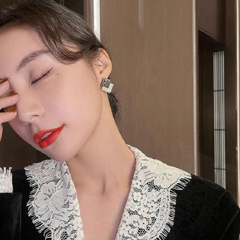 Korea Design Geometric Black White Crystal Earrings for Women
