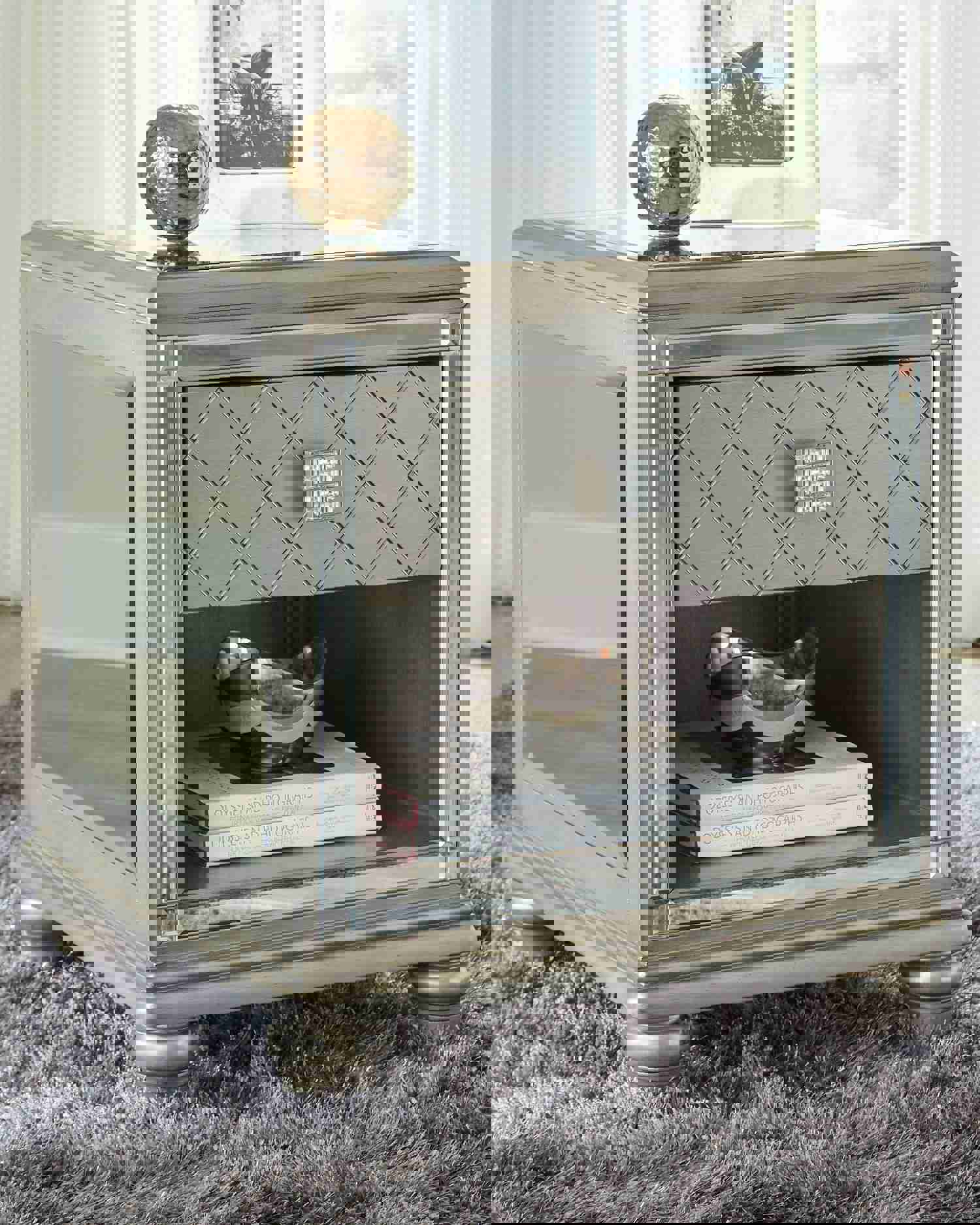 Chevanna - Platinum - Rectangular End Table