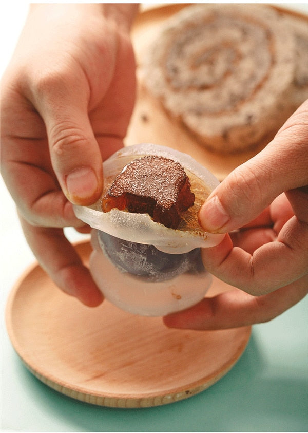 Bear Shape Ice Cube Maker - Food Grade Silicone Tray for Whiskey, Cocktails, and DIY Baking