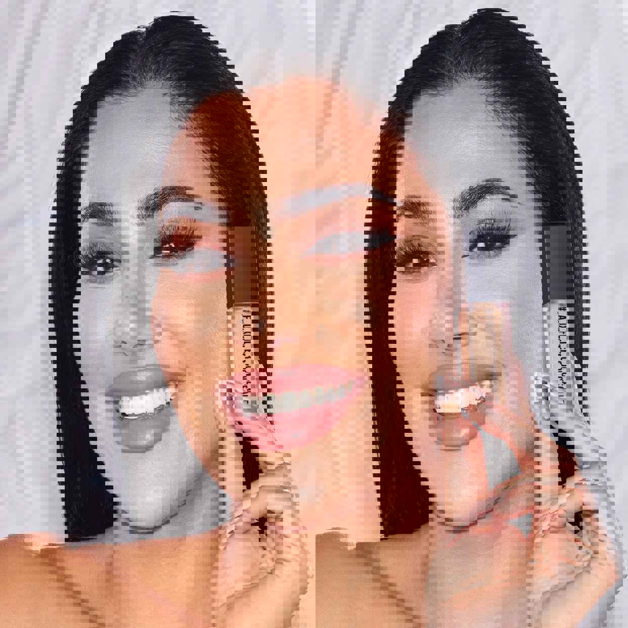 HUDA BEAUTY #FAUXFILTER LUMINOUS MATTE BUILDABLE COVERAGE CREASE PROOF CONCEALER (Whipped Cream)