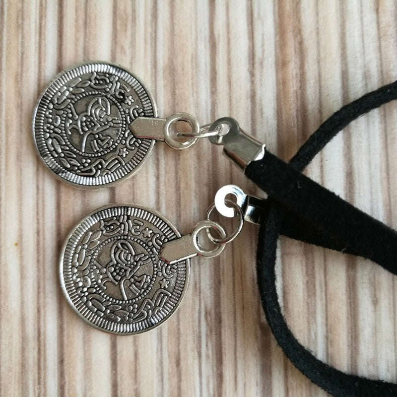 Black Adjustable Velvet Punk Choker Necklace with Round Pendant for Women