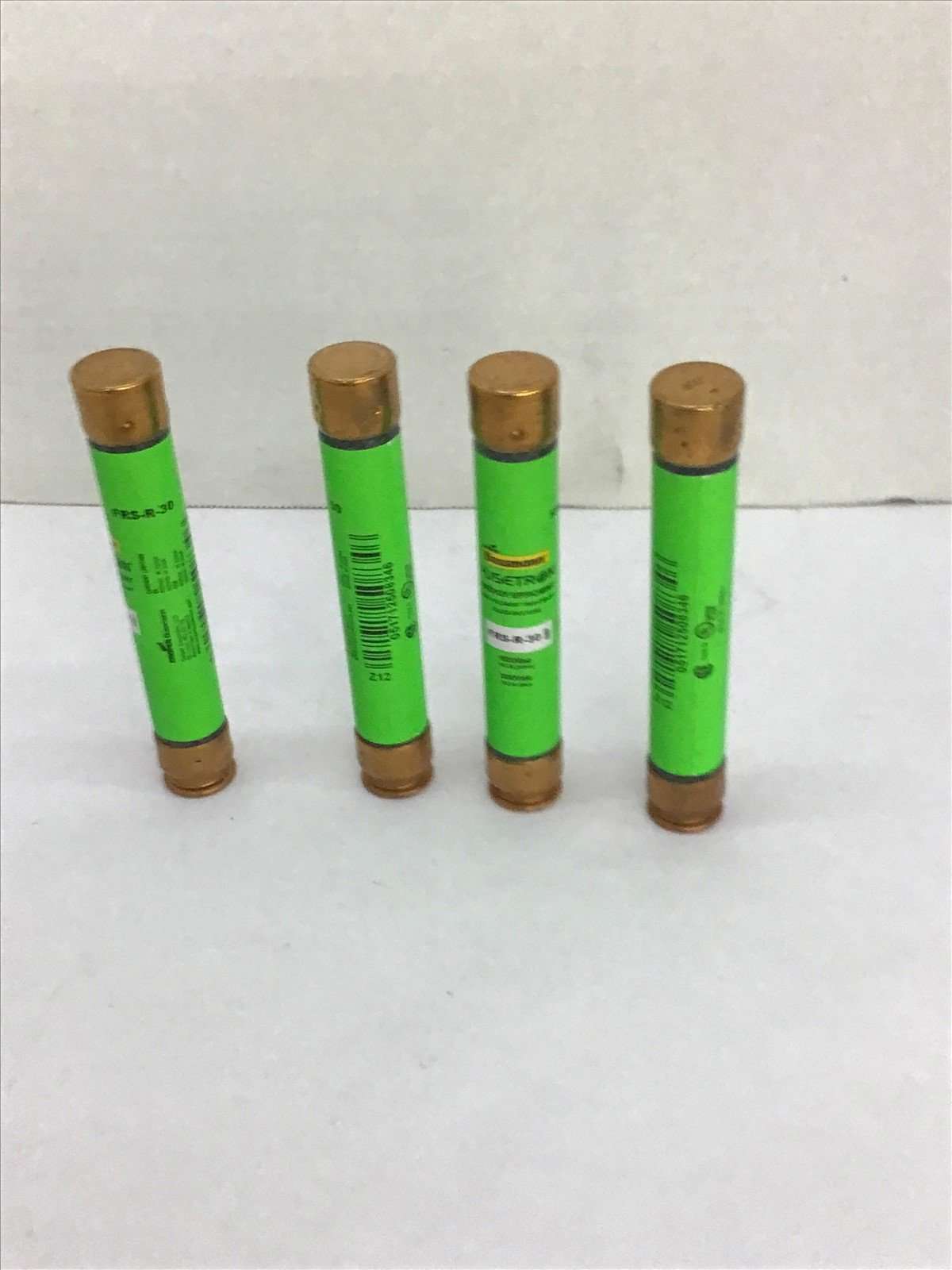 Bussmann Fusetron FRS-R-30 Energy Efficient Fuse 30 Amp (Lot of 4)