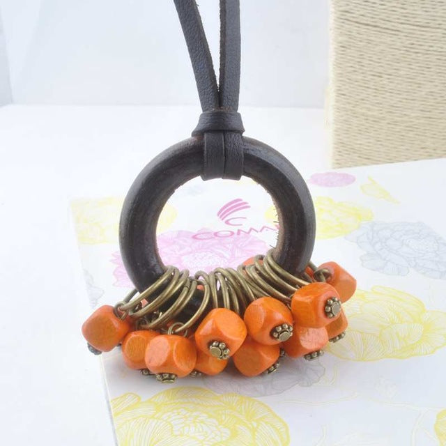 Fashion Wooden Beads Statement Necklace for Women