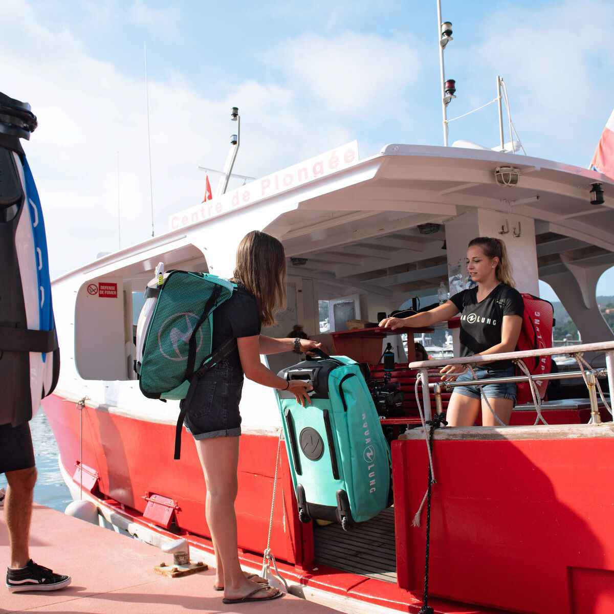 Aqualung - EXPLORER II DUFFEL - Versatile Dive Travel Bag