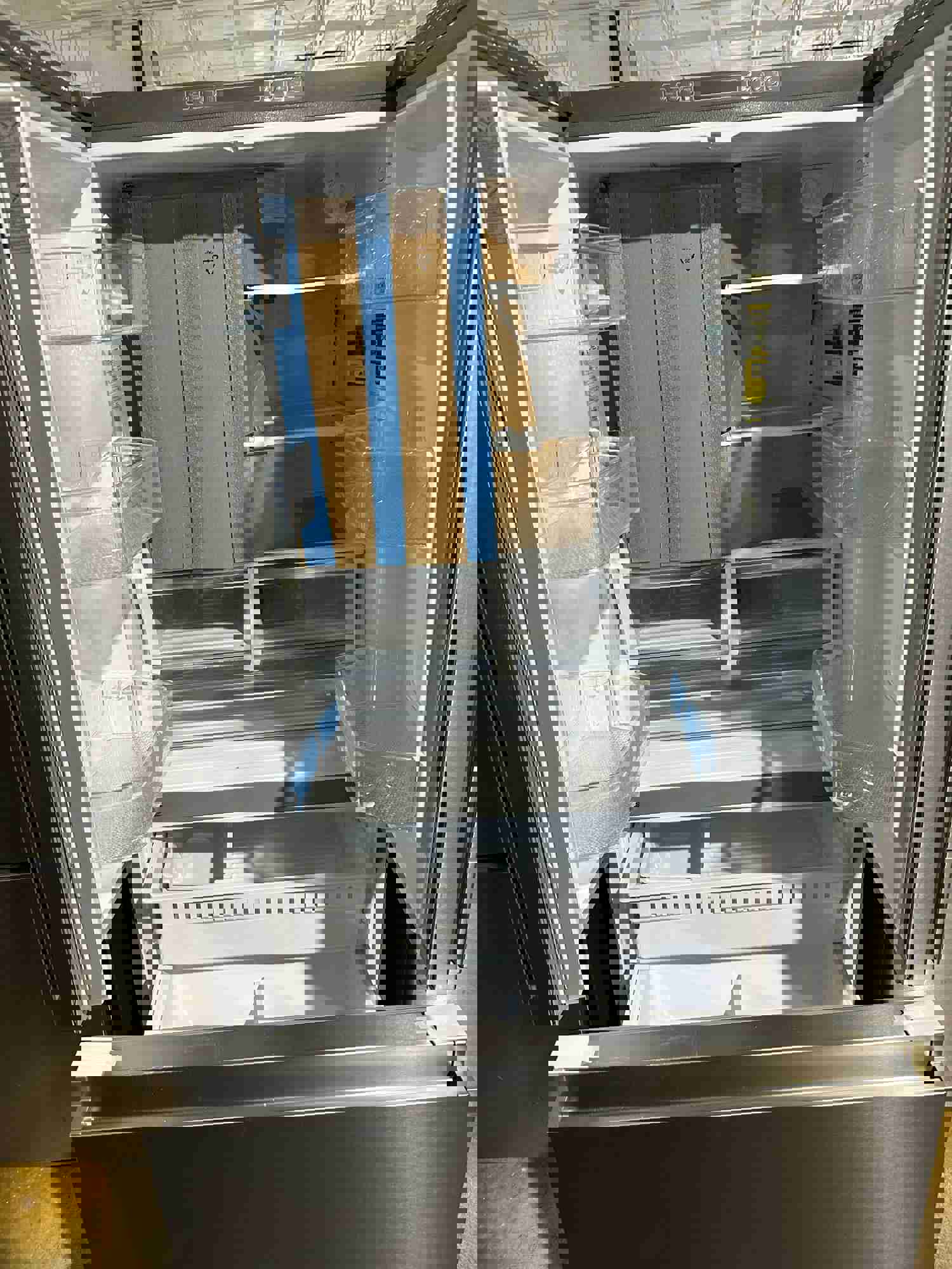 Hisense 26.6-cu ft French Door Refrigerator with Ice Maker (Fingerprint Resistant Stainless Steel)