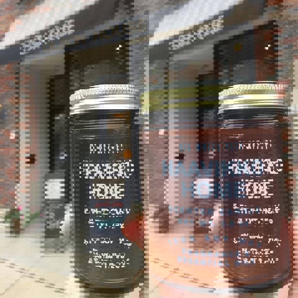 Haavikko Home Candle - Holiday Scent with Lingonberries and Birch