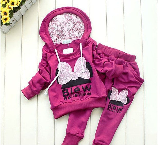 2-Piece Cartoon Girl Hoodie and Pants Set for Kids (3-6 Years)