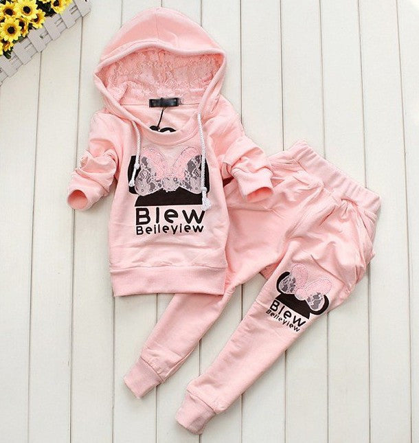 2-Piece Cartoon Girl Hoodie and Pants Set for Kids (3-6 Years)