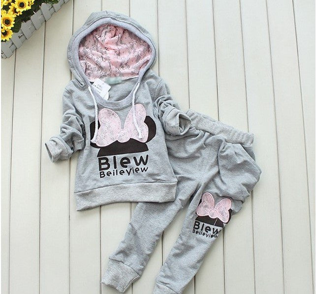 2-Piece Cartoon Girl Hoodie and Pants Set for Kids (3-6 Years)