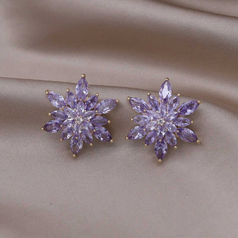 Elegant Zircon Snowflake Flower Ring - Adjustable Cocktail Accessory for Women