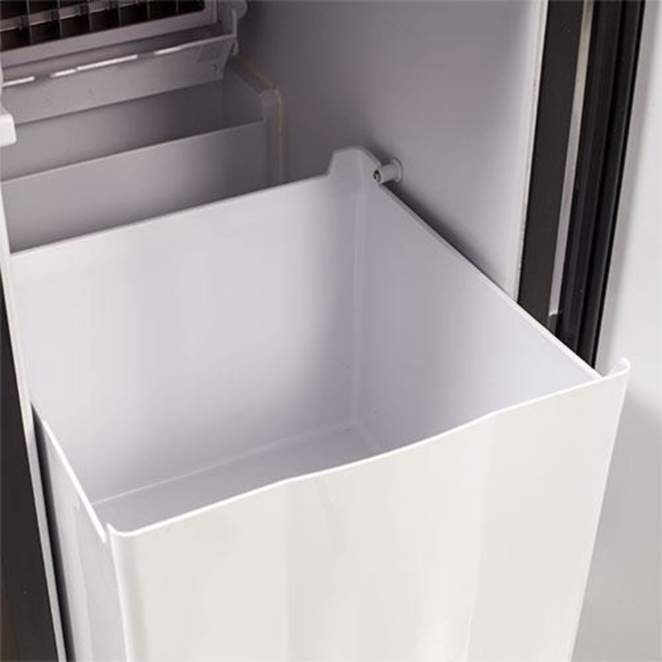 Edgestar IB450SSP 15" Wide 25 Lbs. Capacity Stainless Steel Ice Maker