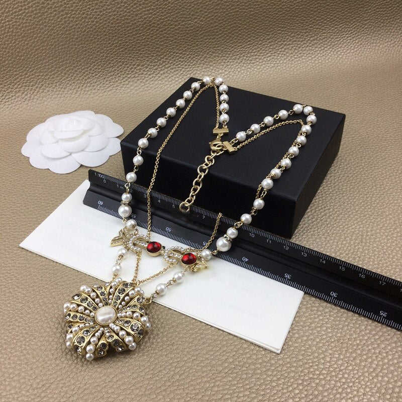 2021 Vintage Pearls Chain Big Flower Pendants Red Crystal Necklace for Women