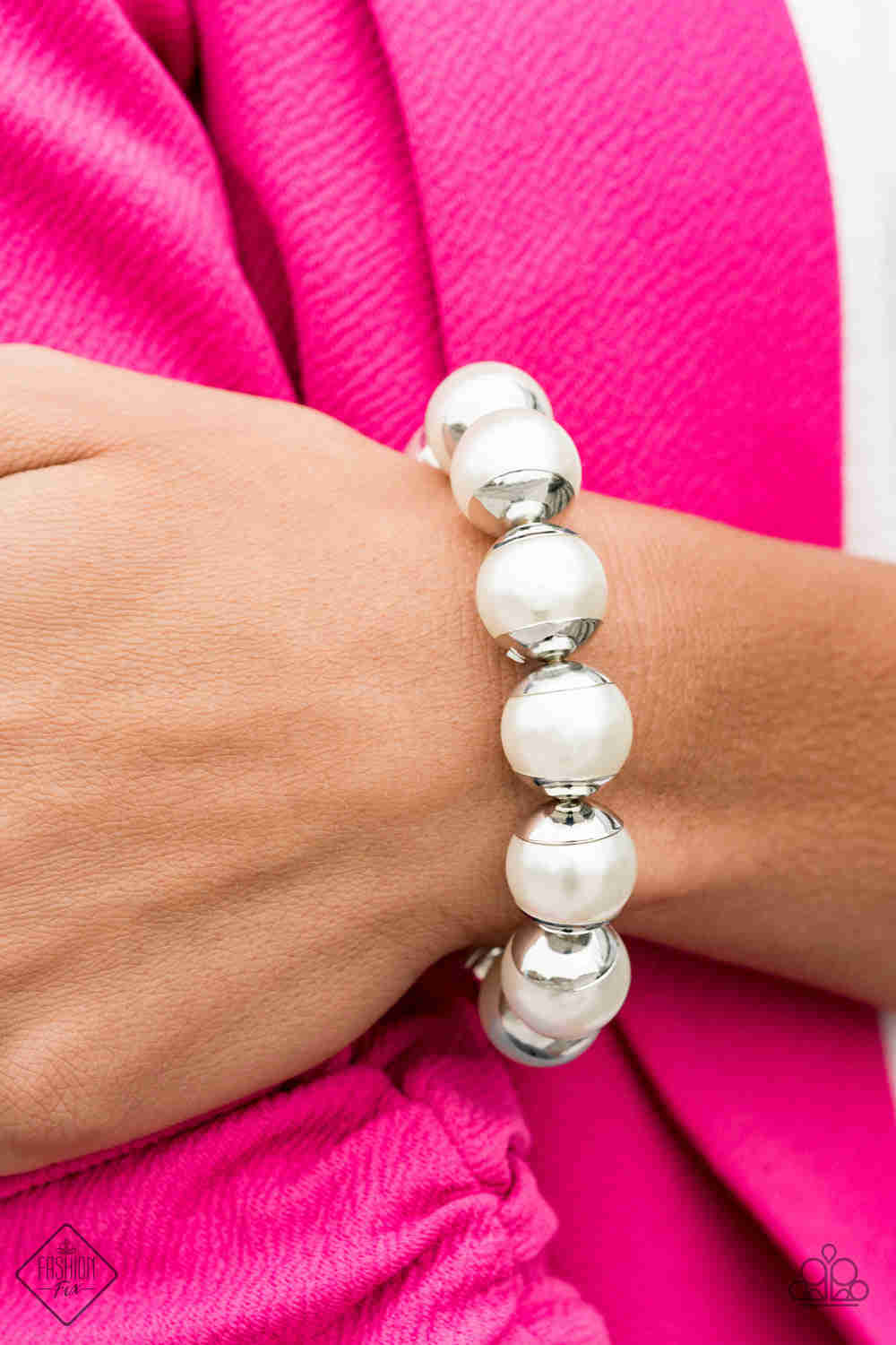 Paparazzi One Woman Show-STOPPER - White Pearl Bracelet - Fashion Fix Trend Blend