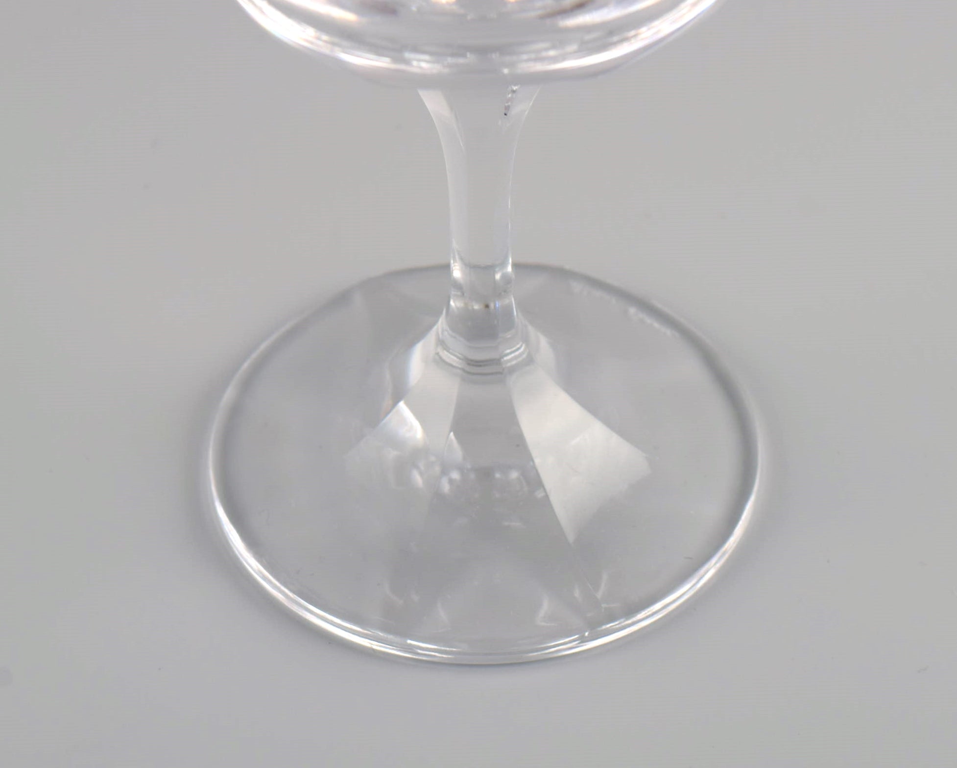 Six René Lalique Chenonceaux Red Wine Glasses in Clear Mouth-Blown Crystal Glass, Mid-20th Century