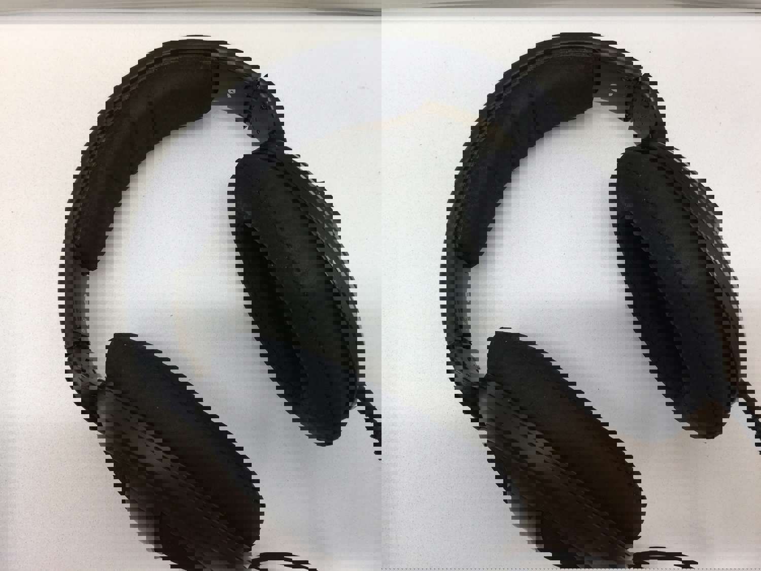 Sennheiser HD 569 Closed Back Headphones with 1-Button Remote Mic