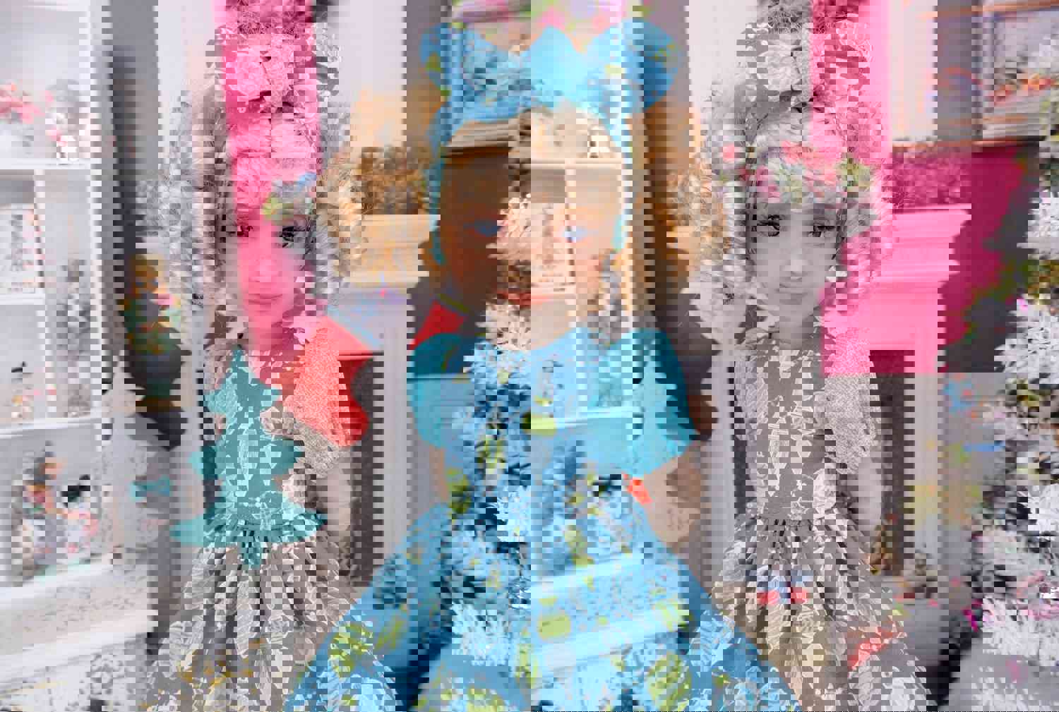 Decorative Ornaments - Dress and Boots for Ruby Red Fashion Friends Doll