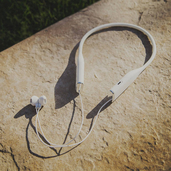 Gatorwire Amphipods Wireless Bluetooth Waterproof Headphones with Free 2300mAh Powerbank