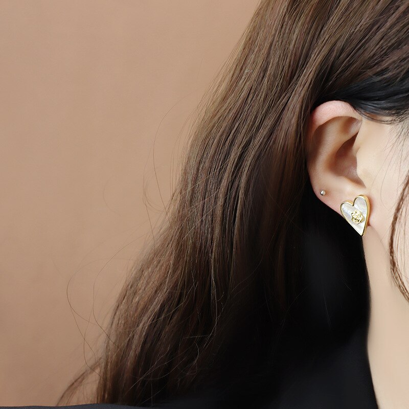 Korea Design Sweet Camellia Love Shell Earrings for Women