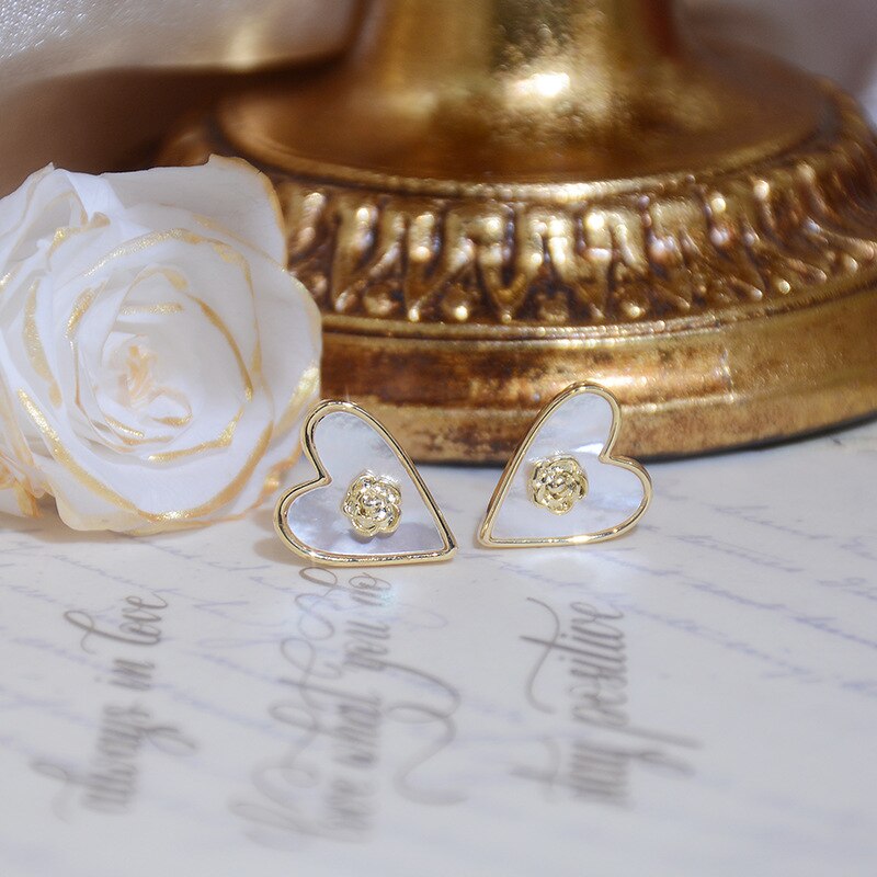 Korea Design Sweet Camellia Love Shell Earrings for Women