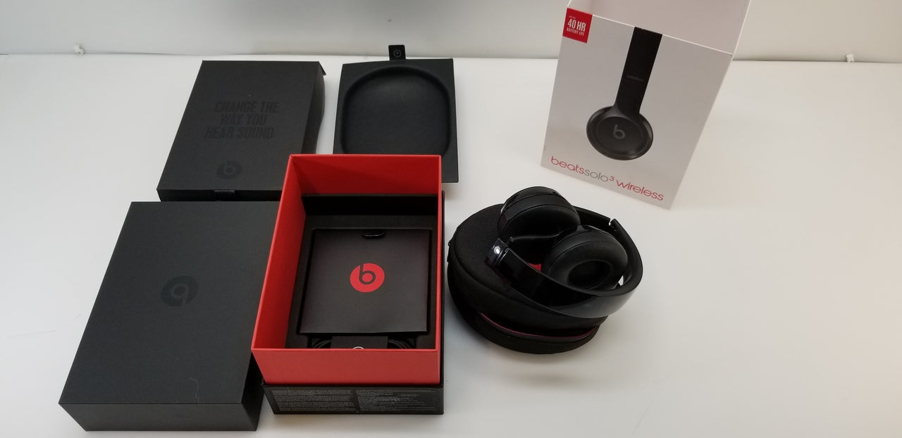 Beats by Dr. Dre Solo3 Wireless Over-Ear Headphones - Gloss Black MNEN2LL/A, NOB