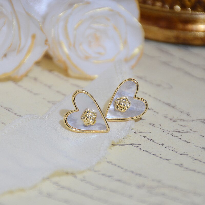 Korea Design Sweet Camellia Love Shell Earrings for Women