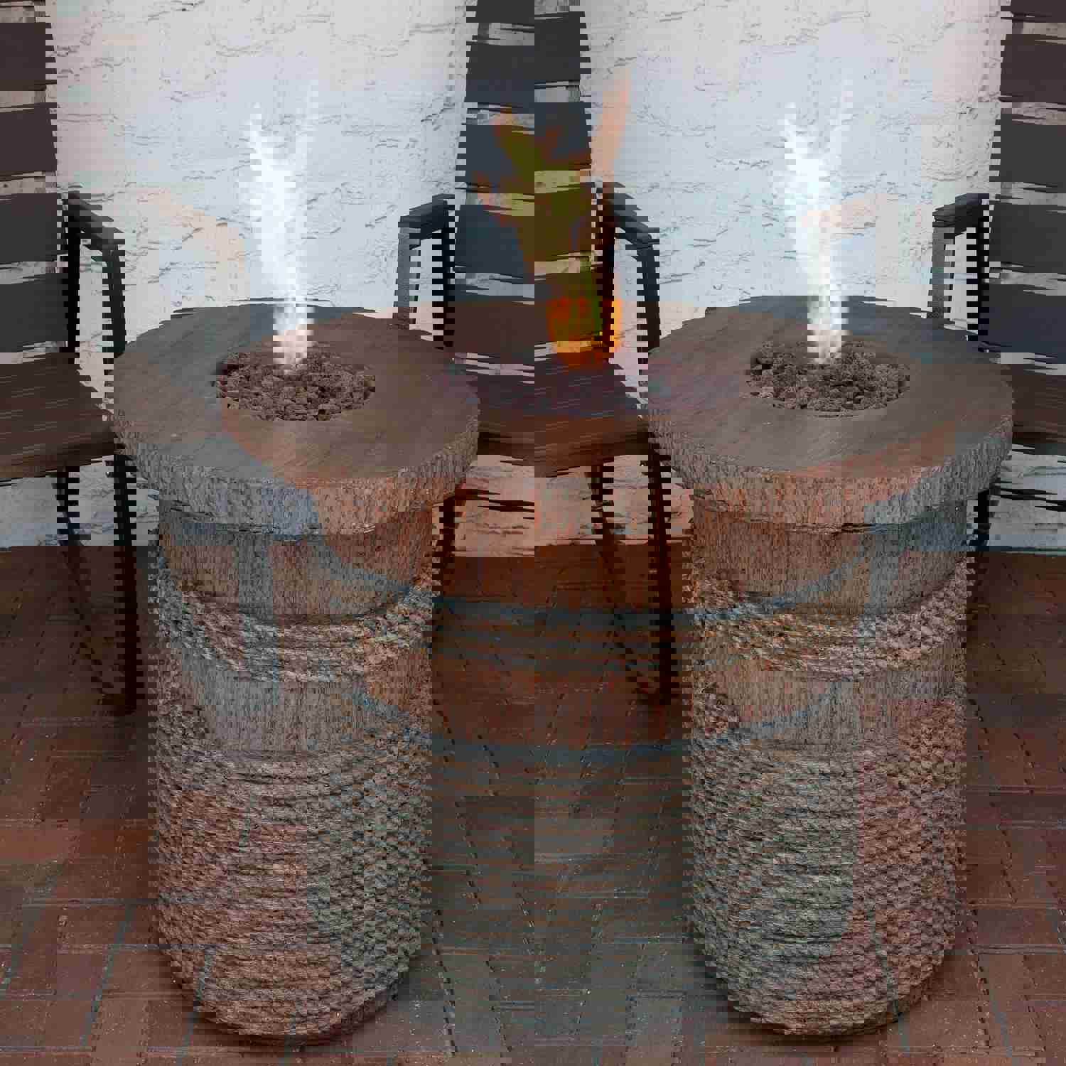 Sunnydaze Outdoor 29-Inch Rope and Barrel Design Propane Gas Fire Pit Table with Lava Rocks