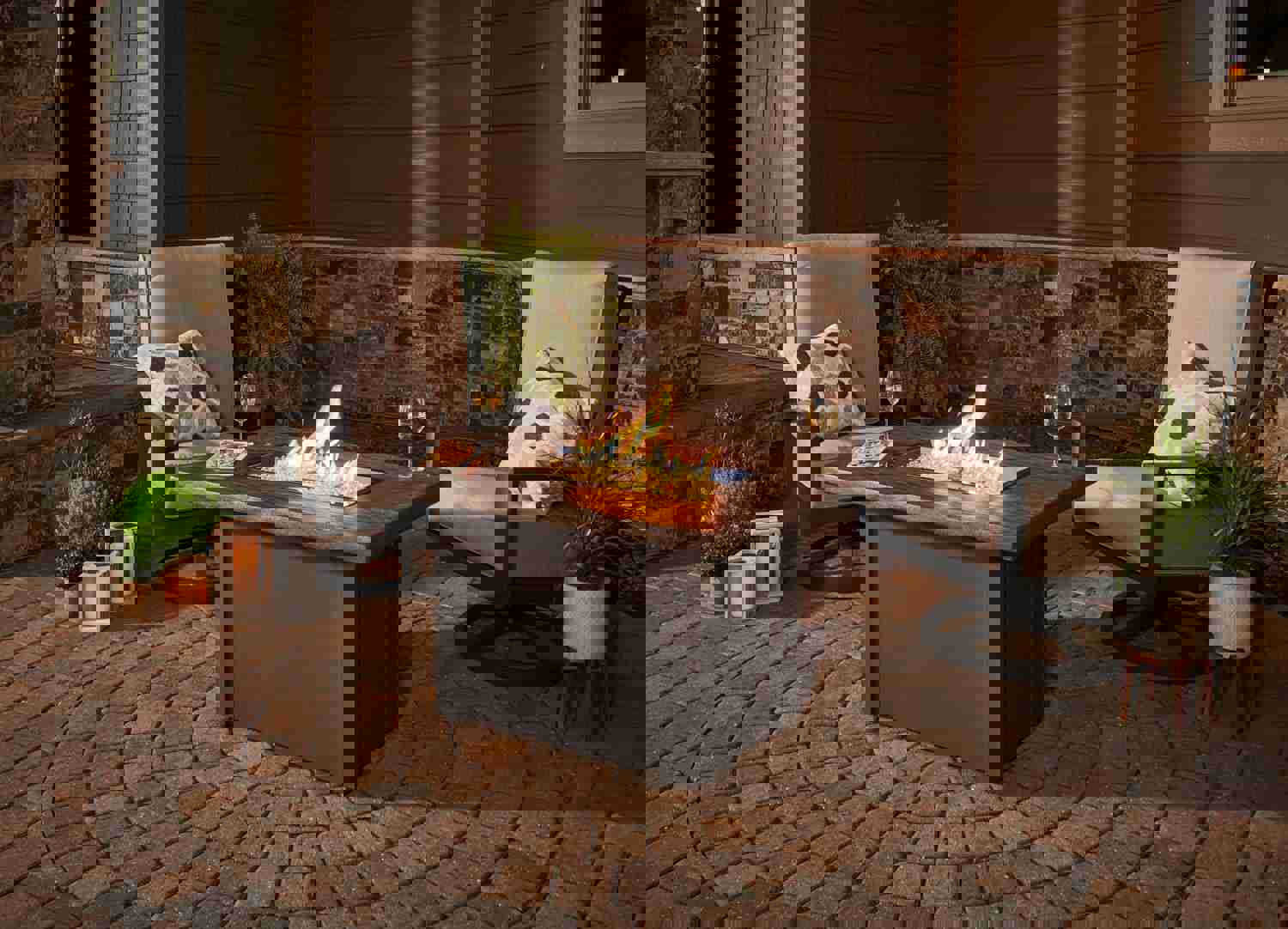 Outdoor GreatRoom Havenwood Rectangular Gas Fire Pit Table