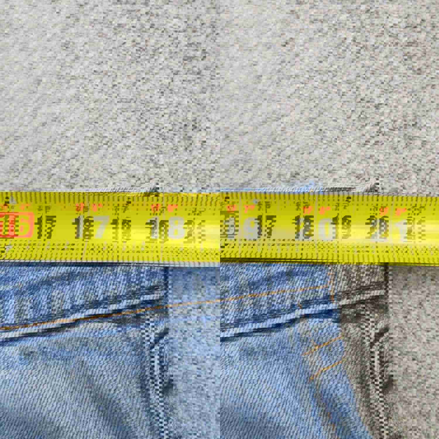 Levis Men's Blue Straight Leg Jeans W40XL30 - Lightweight High Rise with Pockets