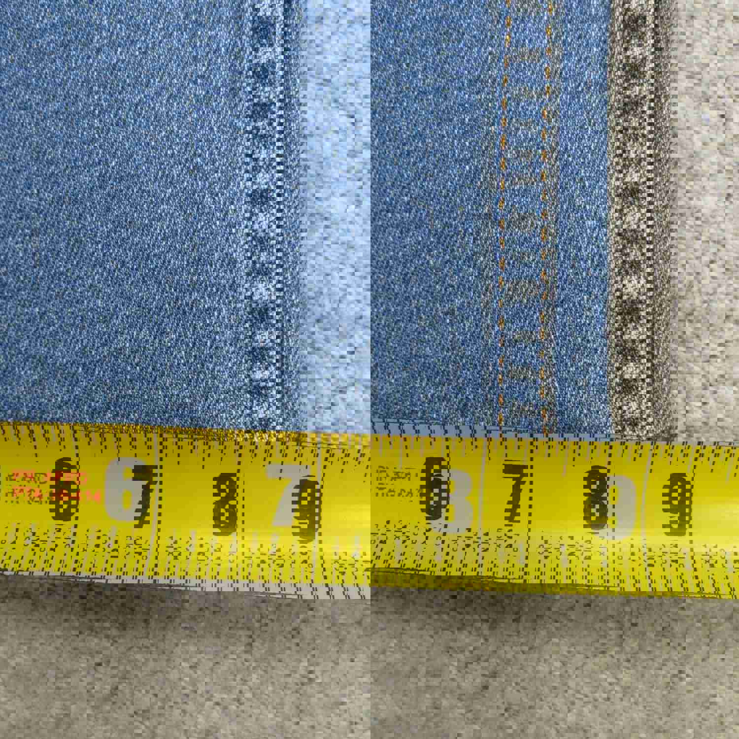 Levis Men's Blue Straight Leg Jeans W40XL30 - Lightweight High Rise with Pockets