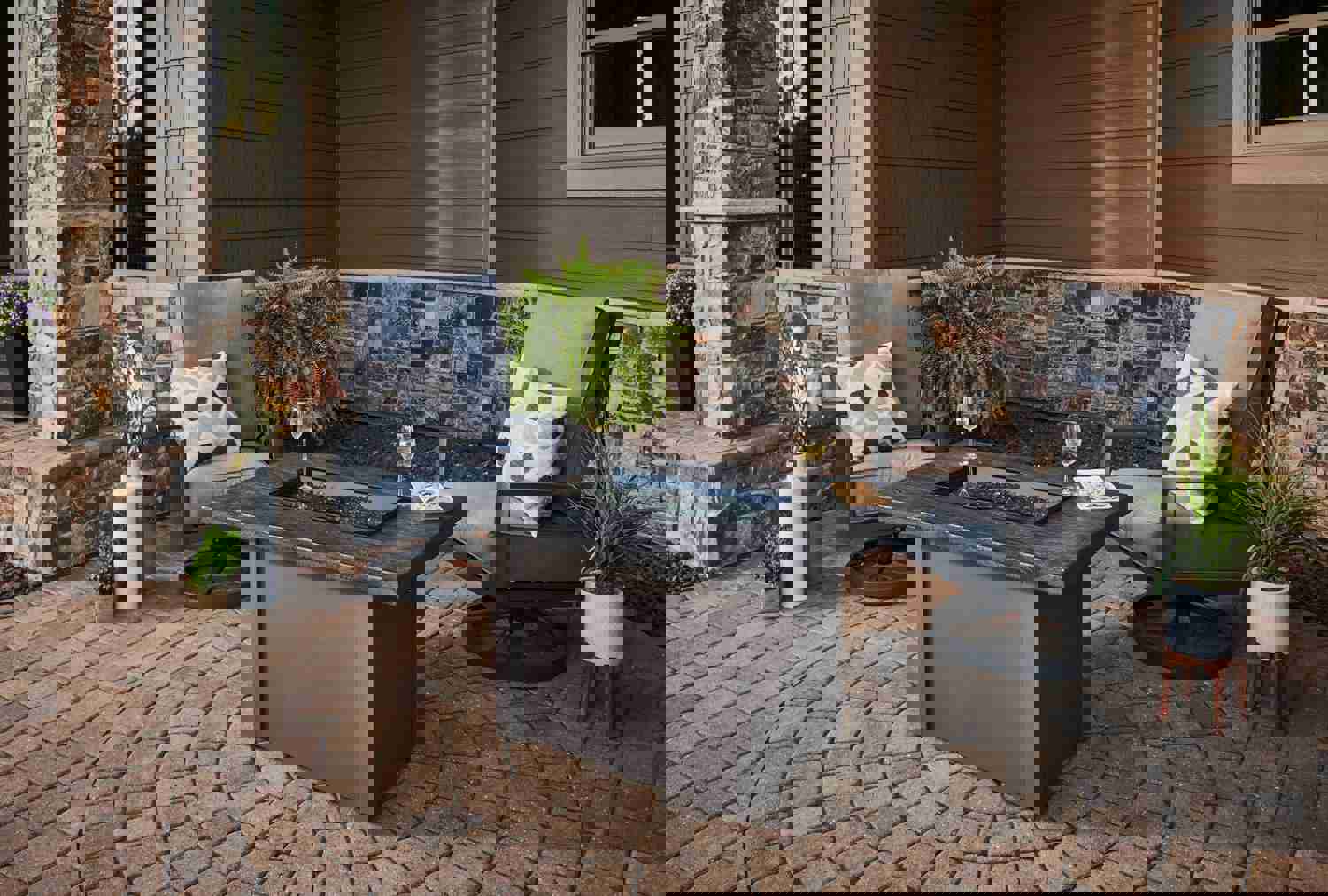 Outdoor GreatRoom Havenwood Rectangular Gas Fire Pit Table