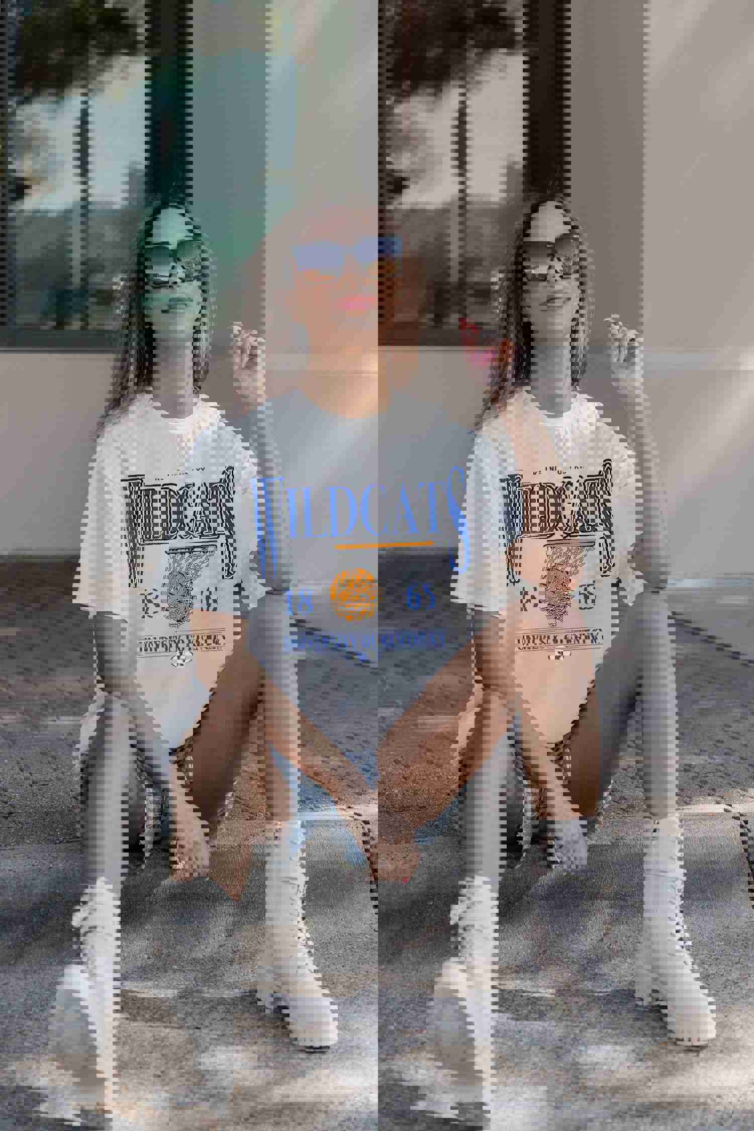 KENTUCKY WILDCATS COURT DATE OVERSIZED CREWNECK TEE