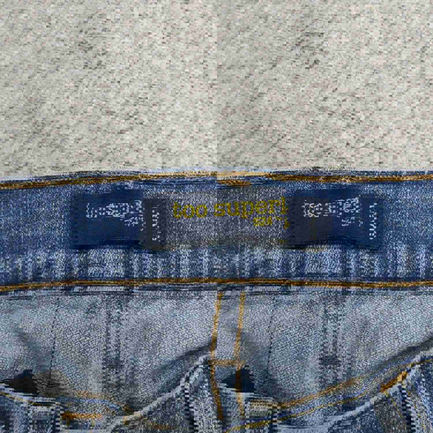 Levis Women's Blue Low Rise Bootcut Jeans Size 27
