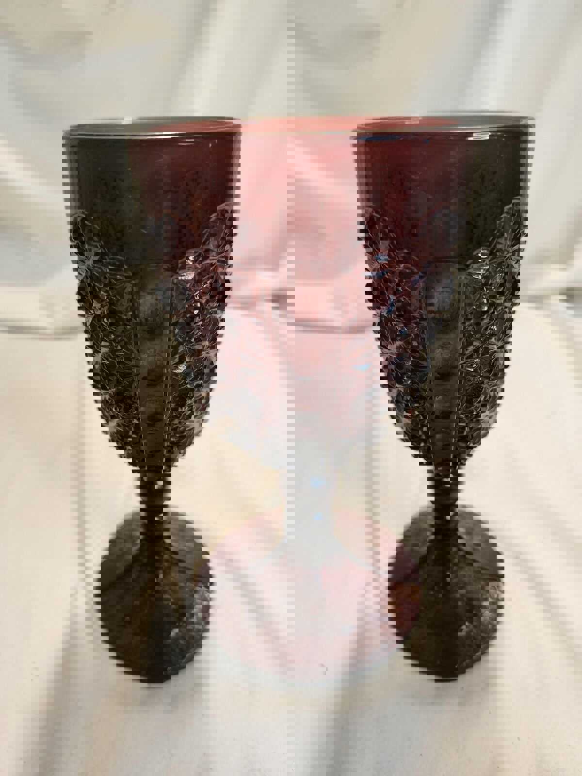 Vintage LG Wright Amethyst Pressed Glass Daisy & Button Straight Band Wine Glass