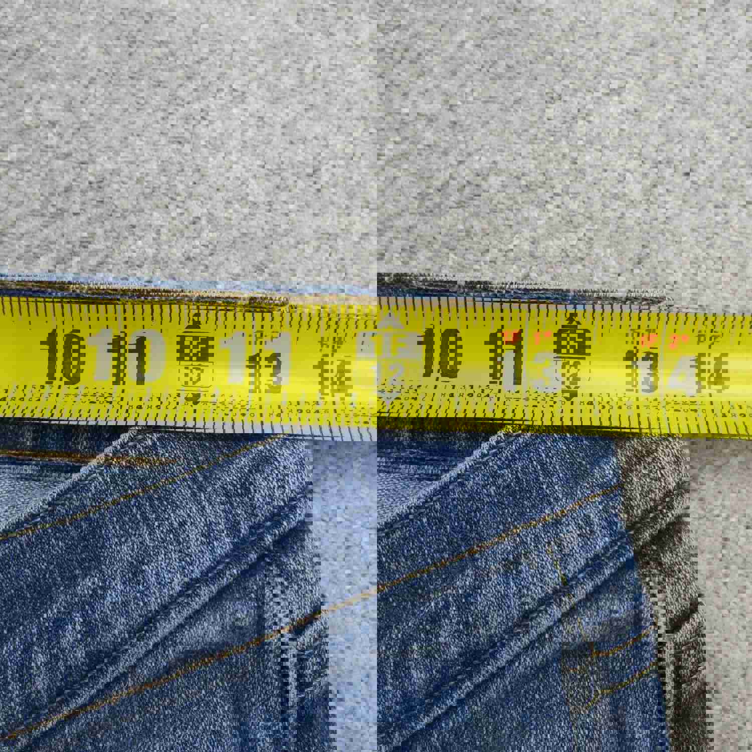 Levis Women's Blue Low Rise Bootcut Jeans Size 27